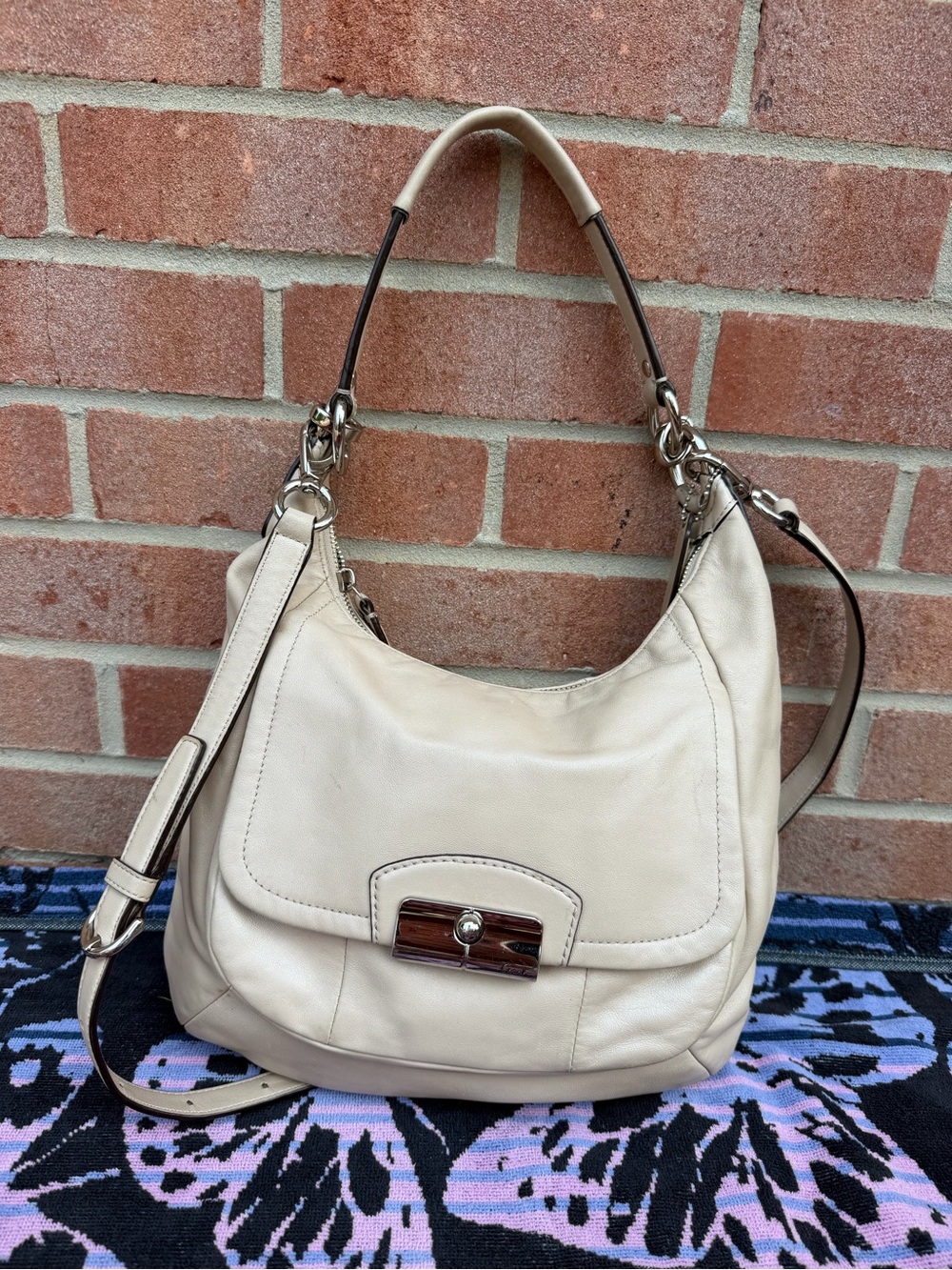 Vintage Coach Kristin Spectator Hobo Shoulder Bag with Front Pocket